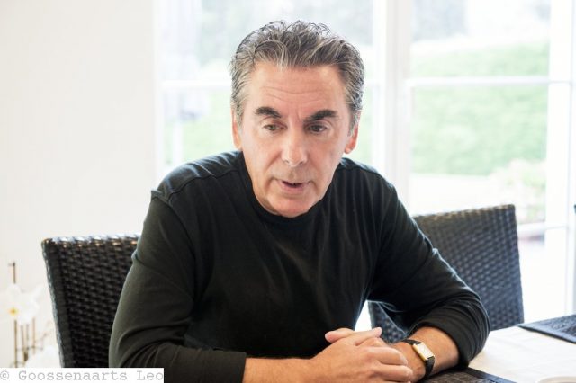 Ik heb nog nooit een misdaadroman geschreven!